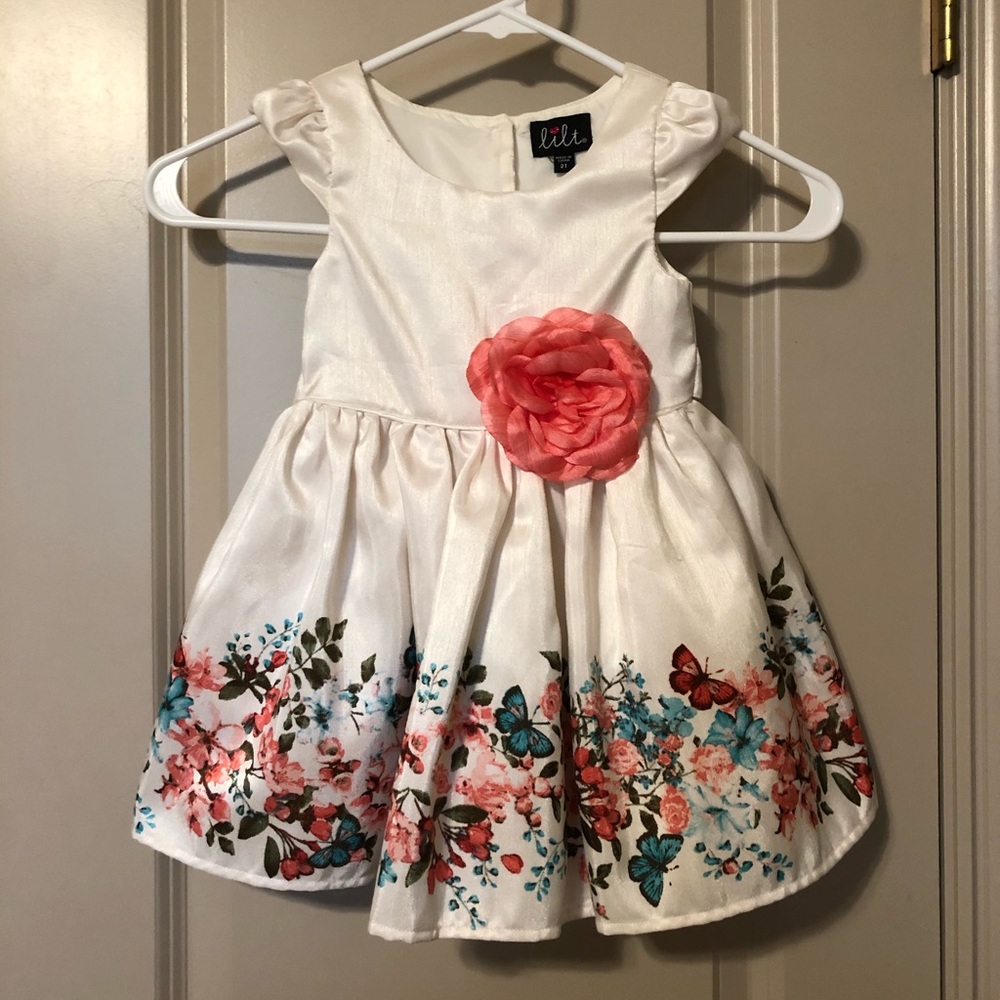 Toddler girl’s dress Off white / flowers 2T